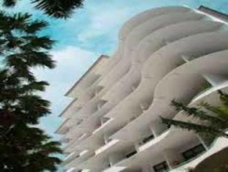 Weta International Hotel Surabaya Kültér fotó
