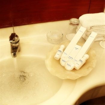Weta International Hotel Surabaya Kültér fotó