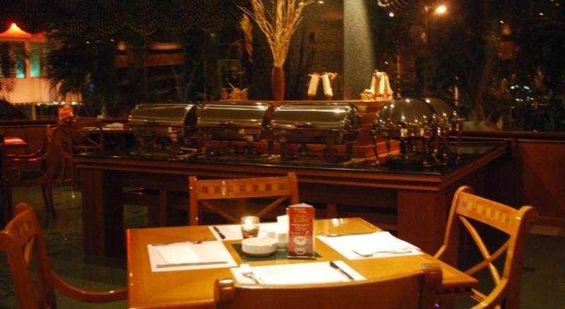 Weta International Hotel Surabaya Kültér fotó
